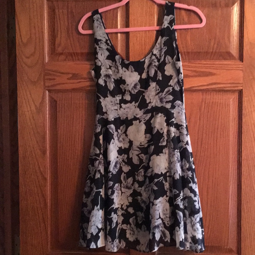B&W Floral Dress. Size small
